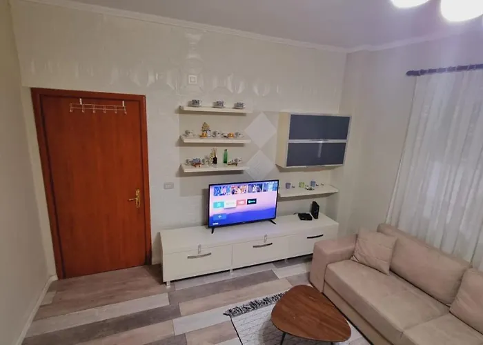 Liqeni Thate, Tirane