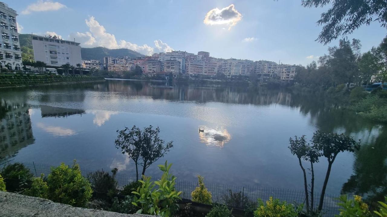 Liqeni Thate, Apartment